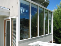 These windows are not yet soundproofed against traffic noise